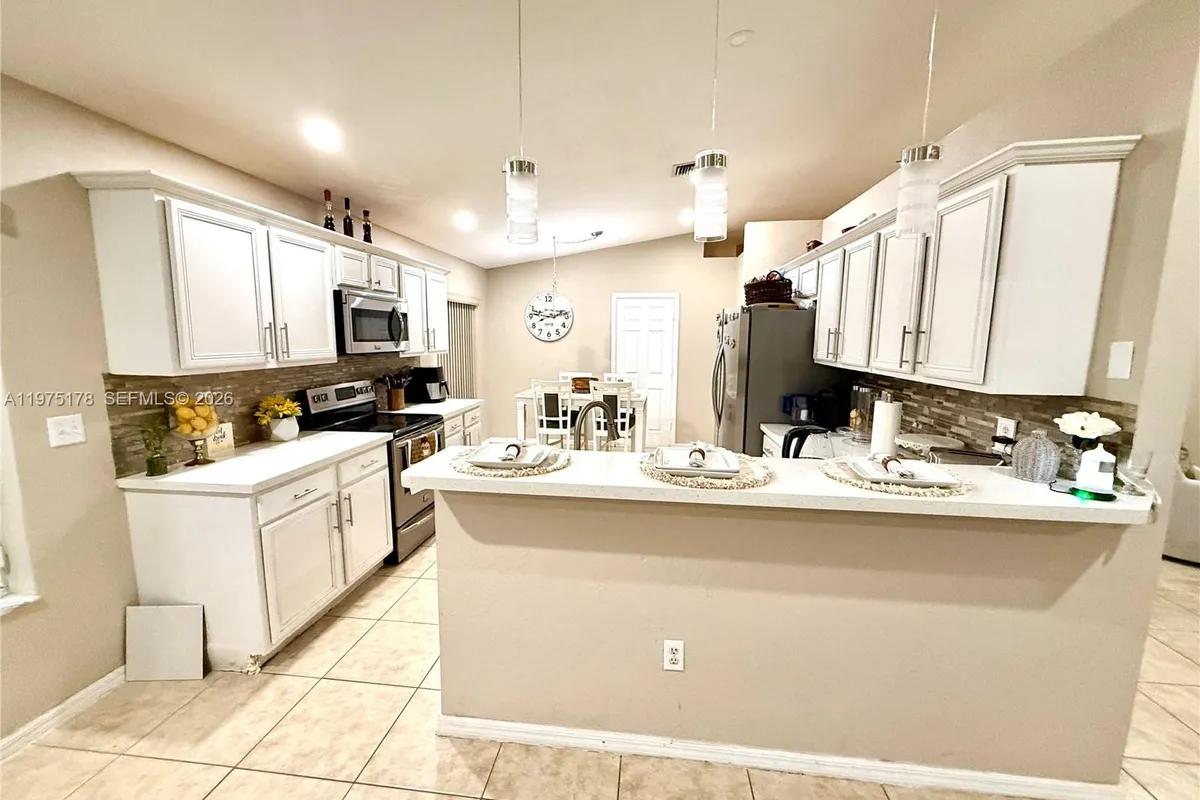 12718 SW 47th St, Miramar FL 33027