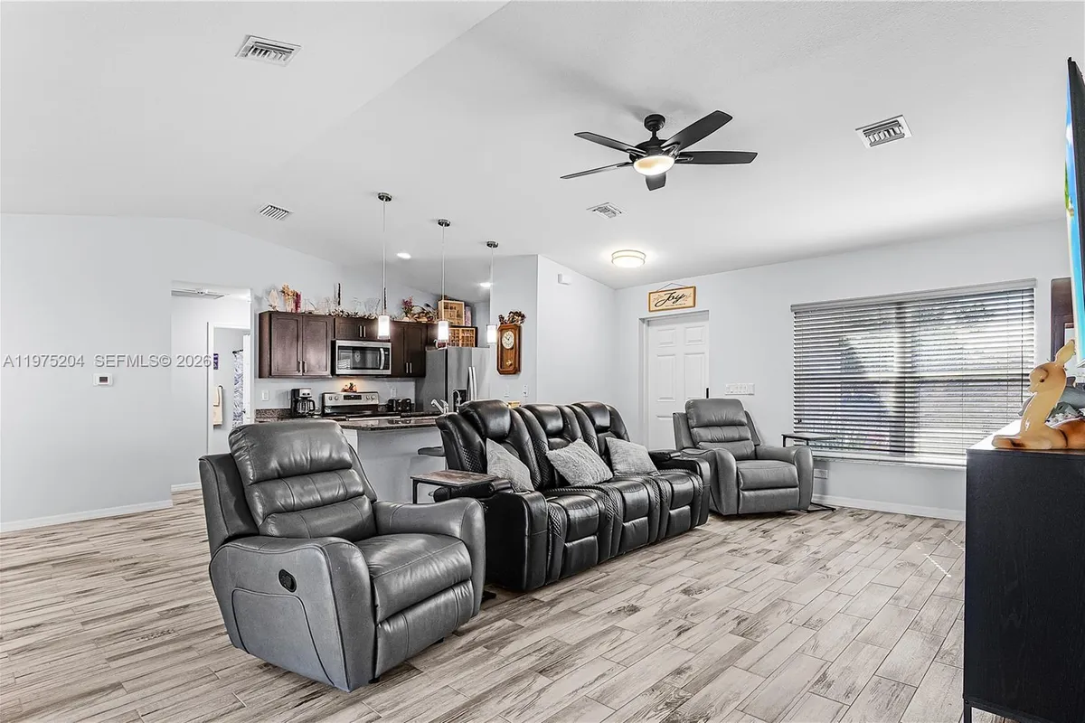 9032 Meadow Circle, La Belle FL 33935