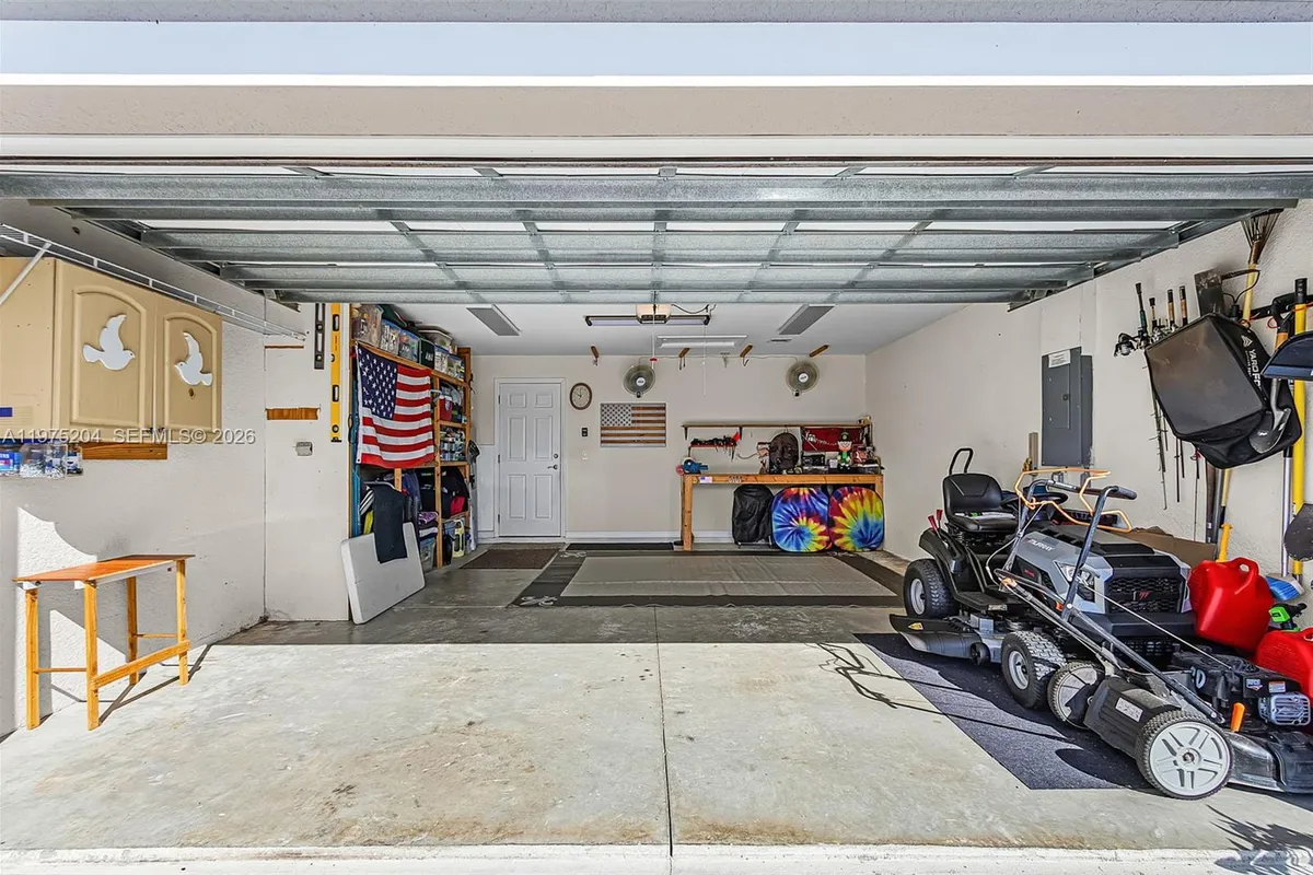 9032 Meadow Circle, La Belle FL 33935