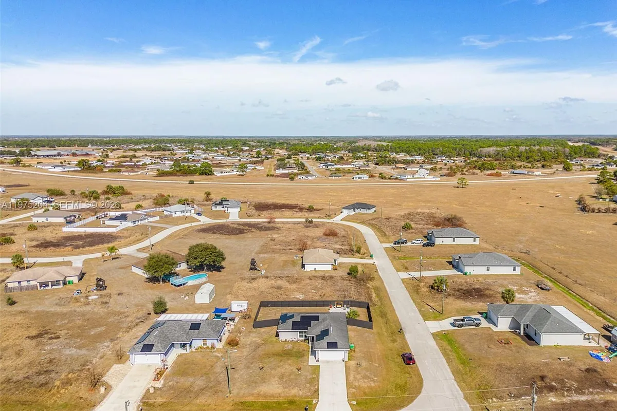 9032 Meadow Circle, La Belle FL 33935