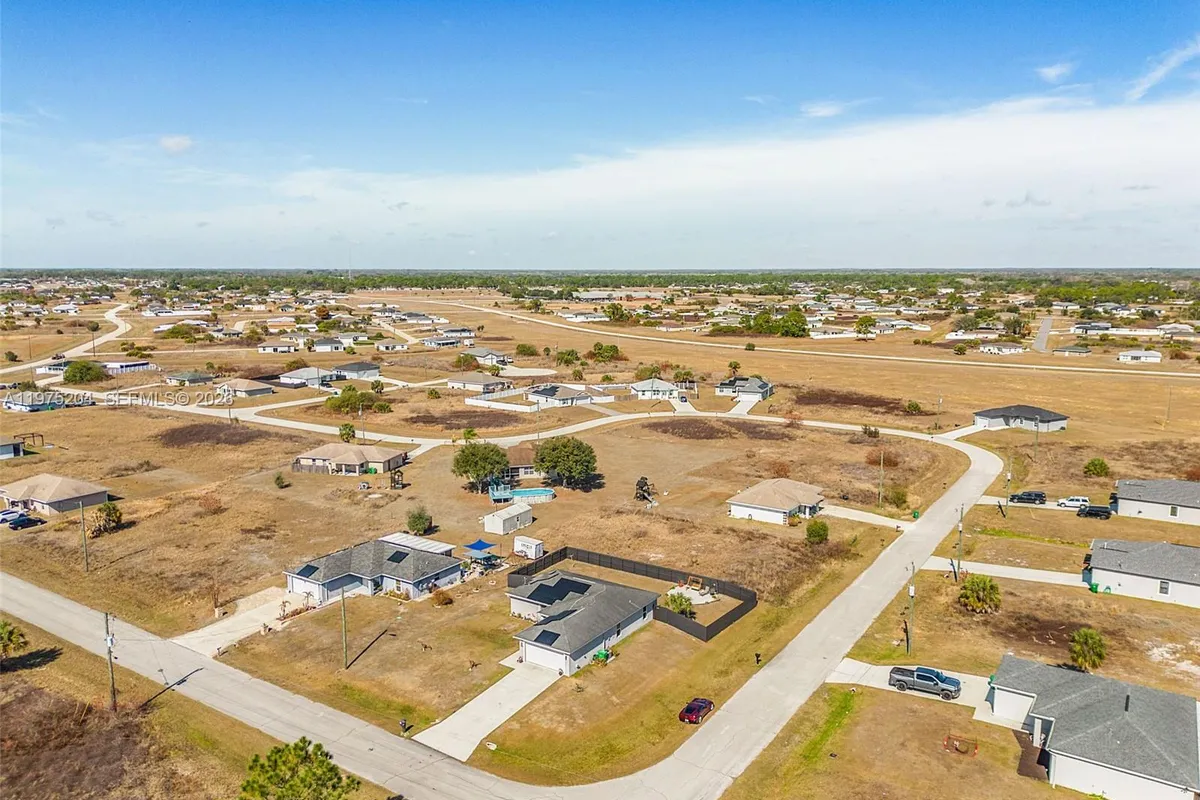 9032 Meadow Circle, La Belle FL 33935