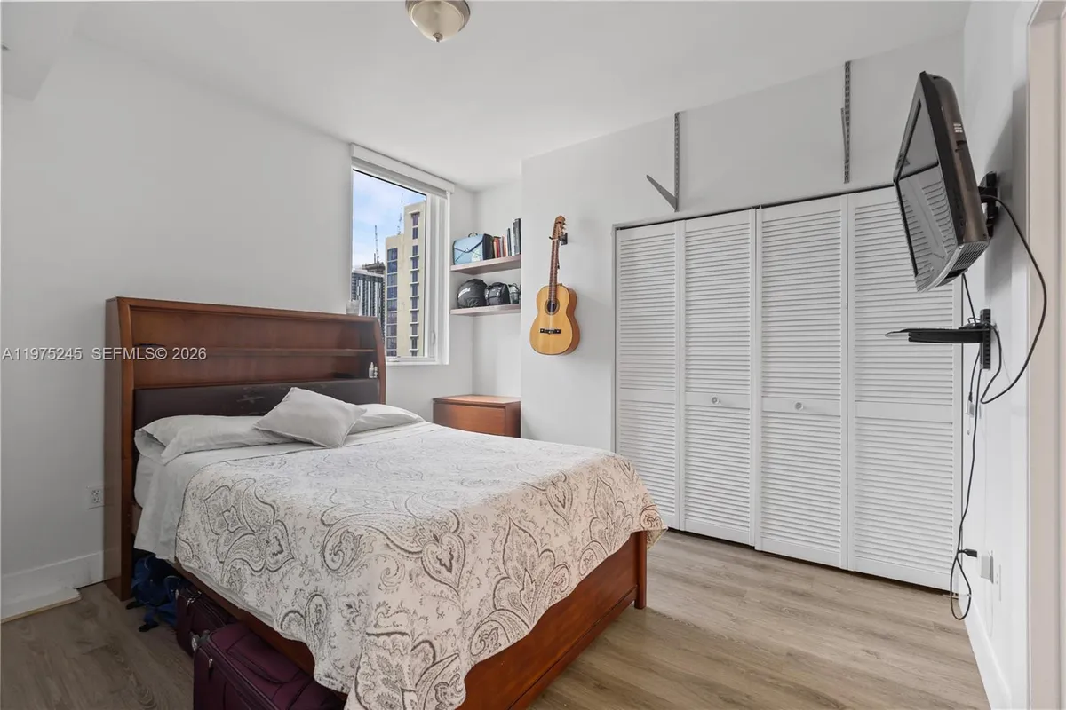 244 Biscayne Blvd # 2410, Miami FL 33132