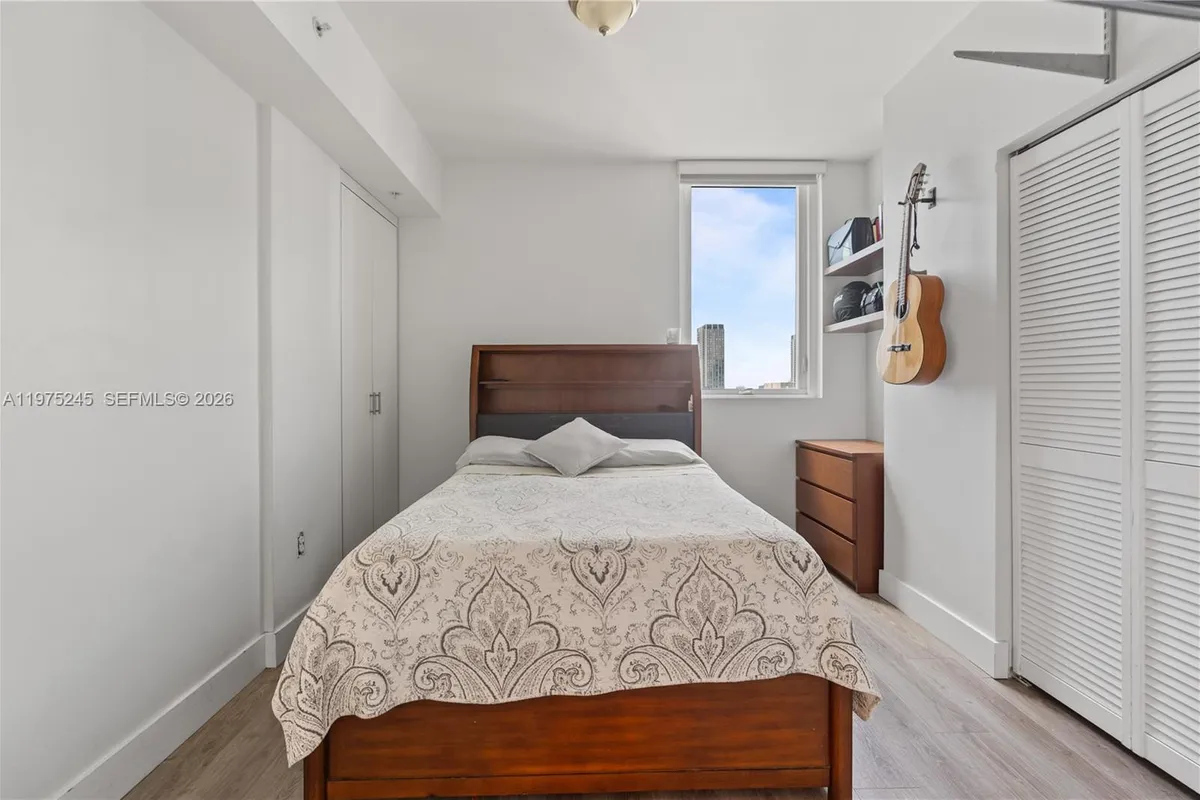 244 Biscayne Blvd # 2410, Miami FL 33132