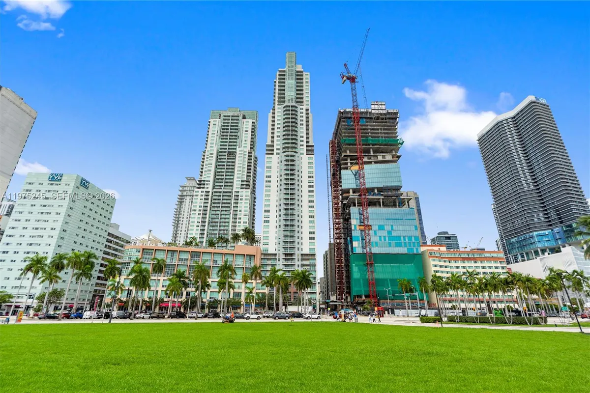 244 Biscayne Blvd # 2410, Miami FL 33132