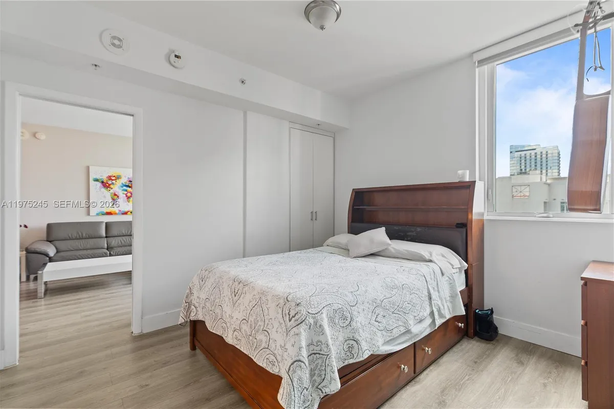 244 Biscayne Blvd # 2410, Miami FL 33132