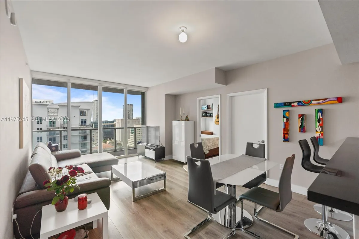 244 Biscayne Blvd # 2410, Miami FL 33132