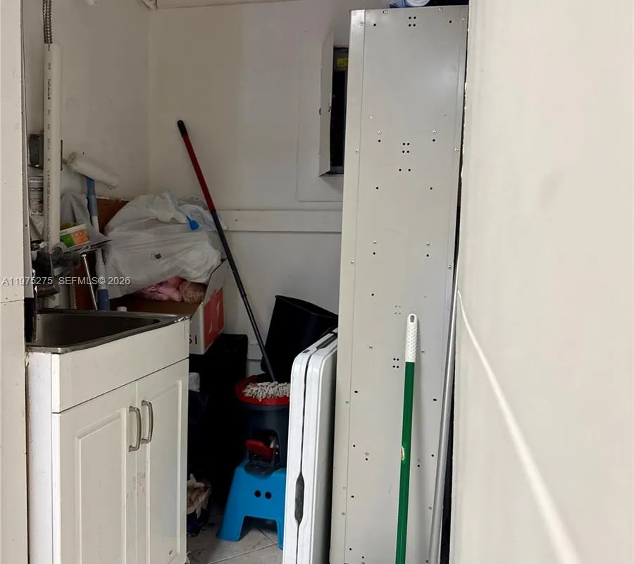 7764 NW 44, Sunrise FL 33351