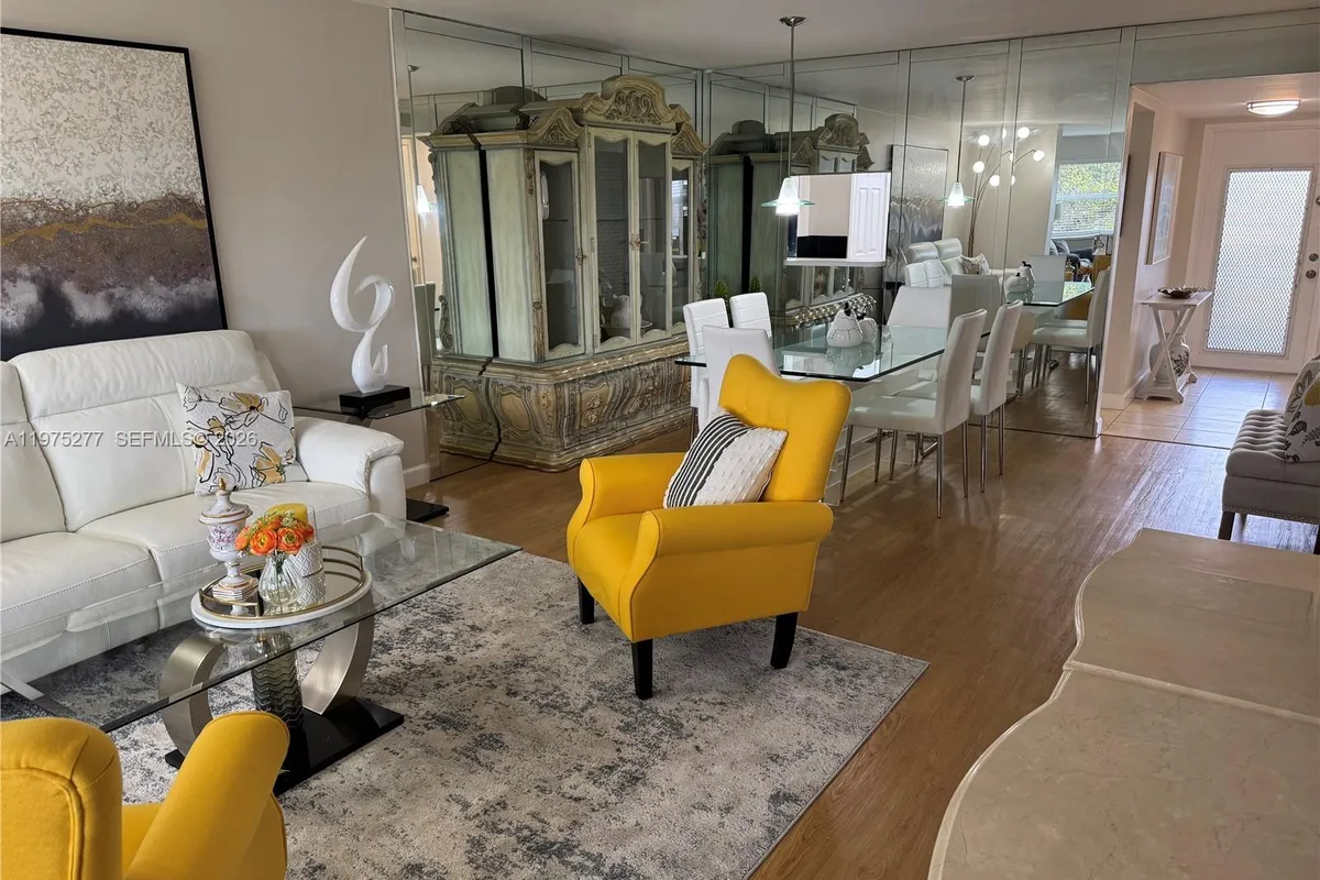 9310 Sunrise Lakes Blvd # 304, Sunrise FL 33322