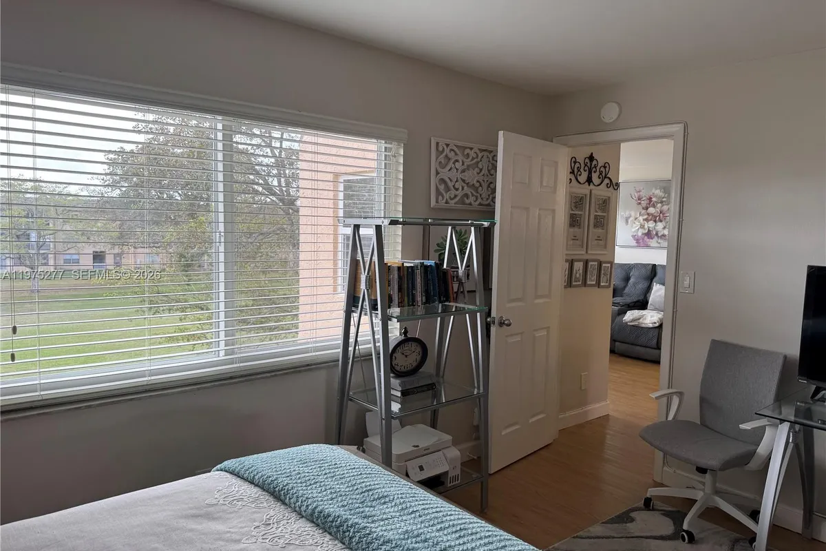 9310 Sunrise Lakes Blvd # 304, Sunrise FL 33322