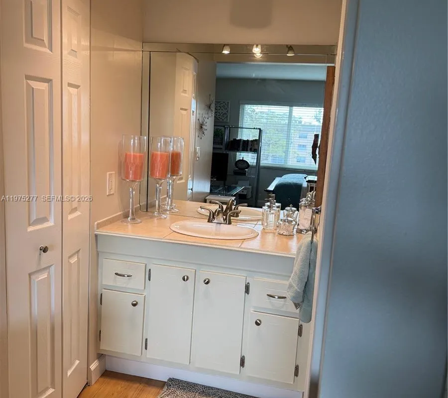 9310 Sunrise Lakes Blvd # 304, Sunrise FL 33322