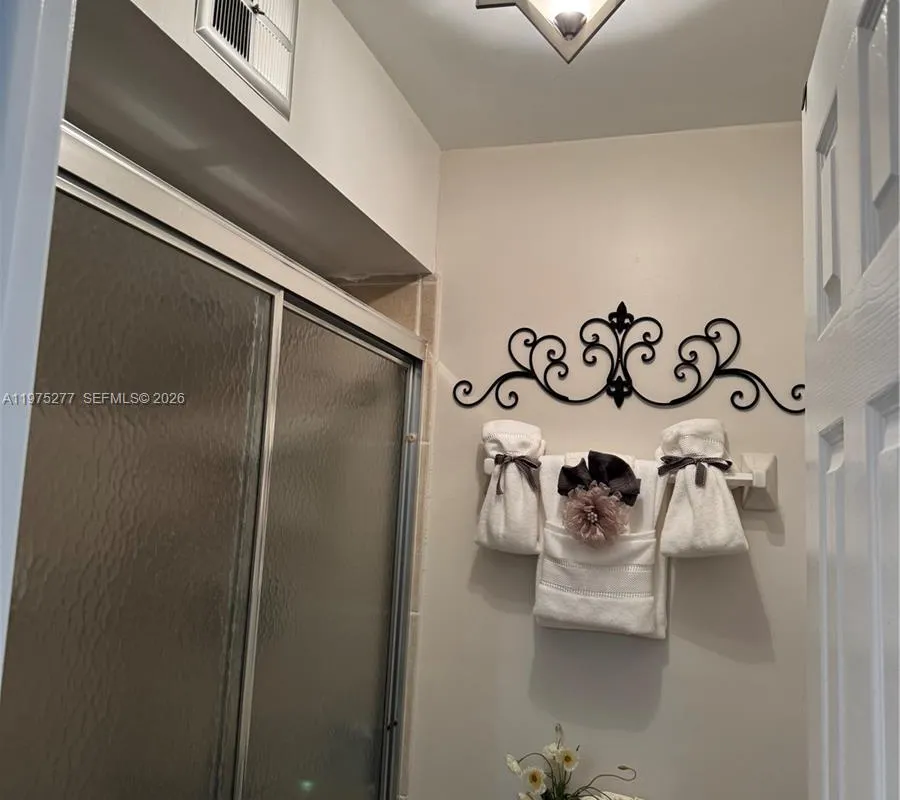 9310 Sunrise Lakes Blvd # 304, Sunrise FL 33322