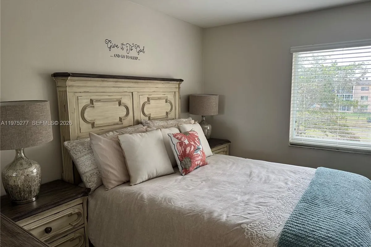 9310 Sunrise Lakes Blvd # 304, Sunrise FL 33322