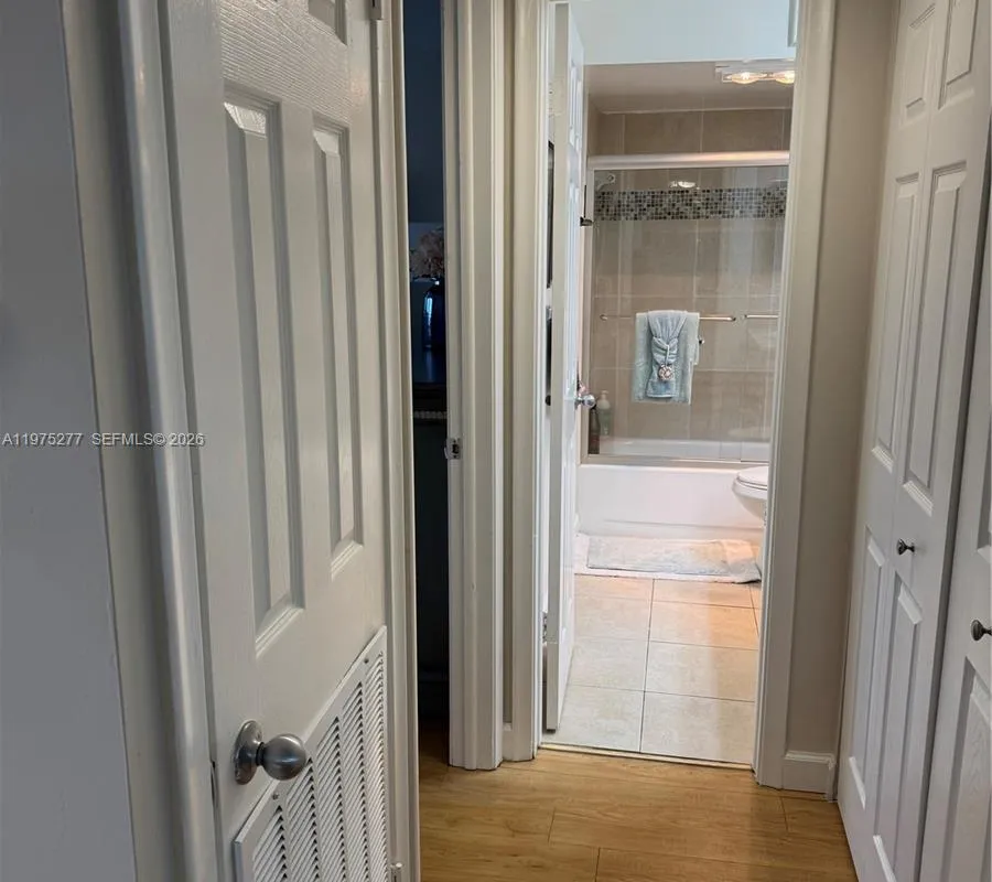 9310 Sunrise Lakes Blvd # 304, Sunrise FL 33322