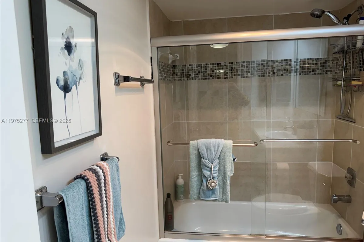 9310 Sunrise Lakes Blvd # 304, Sunrise FL 33322