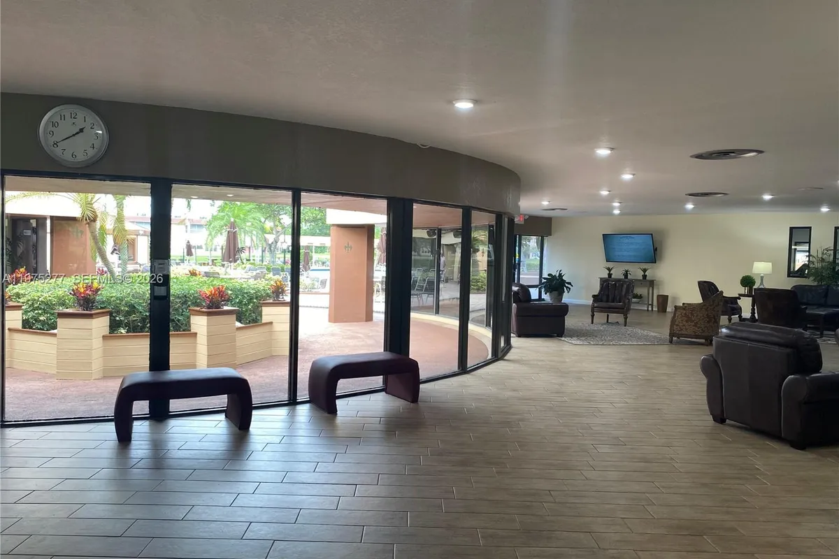 9310 Sunrise Lakes Blvd # 304, Sunrise FL 33322