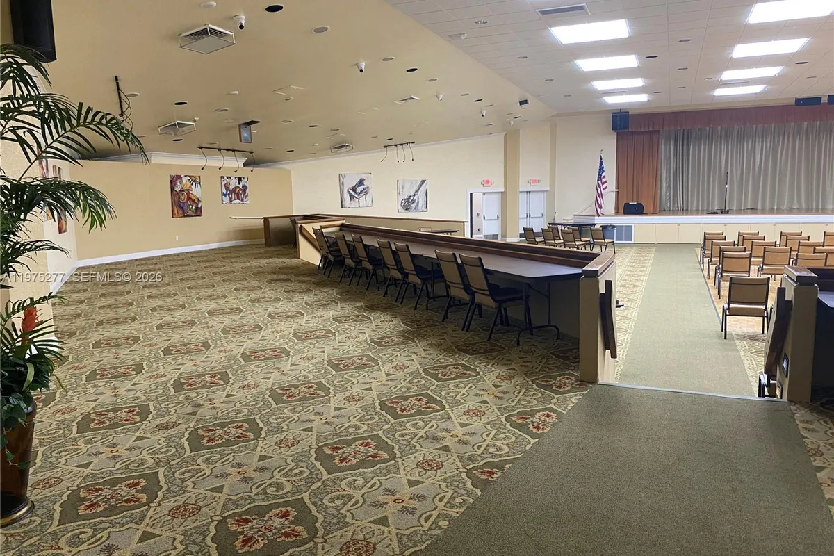 9310 Sunrise Lakes Blvd # 304, Sunrise FL 33322