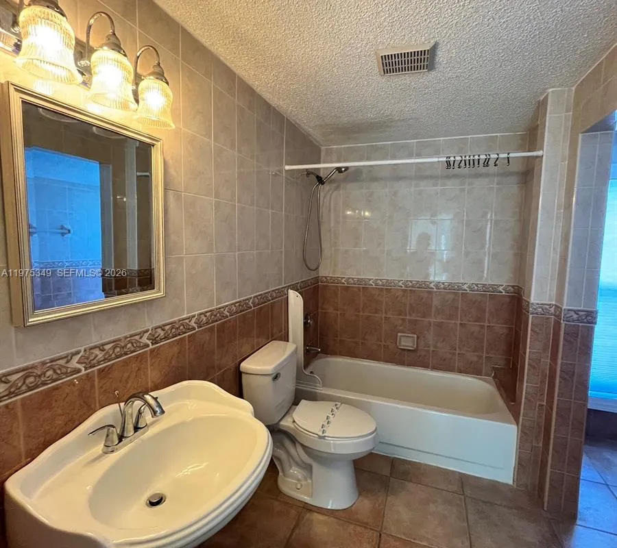 8075 SE Palm St # 1, Hobe Sound FL 33455