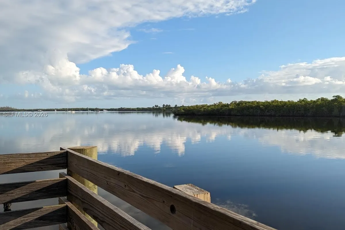 8075 SE Palm St # 1, Hobe Sound FL 33455