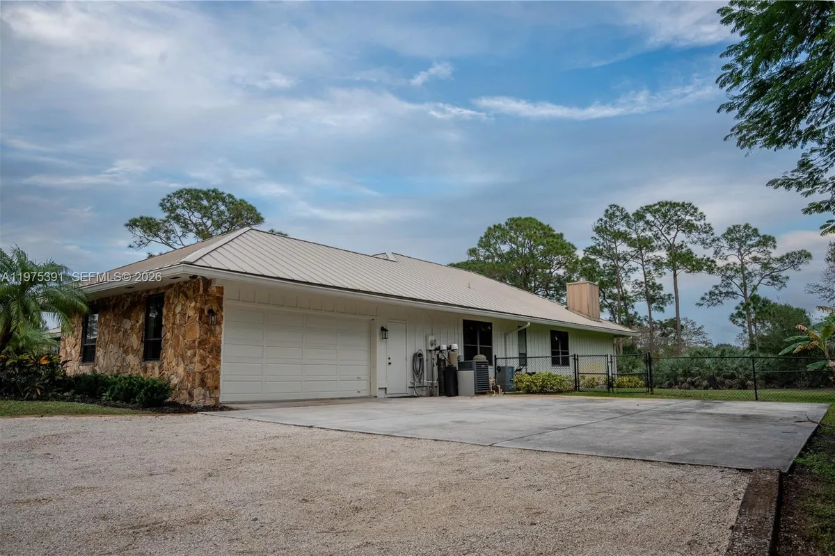 1872 SE Colony Way, Jupiter FL 33478