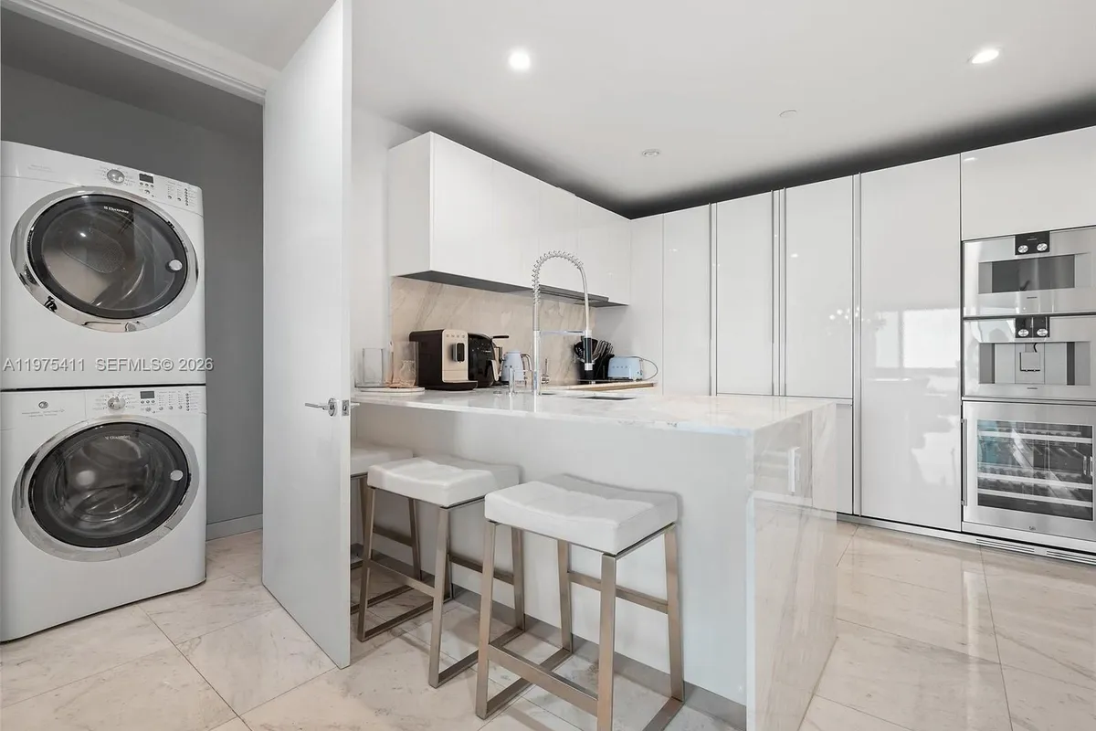 10203 Collins Ave # 1105, Bal Harbour FL 33154