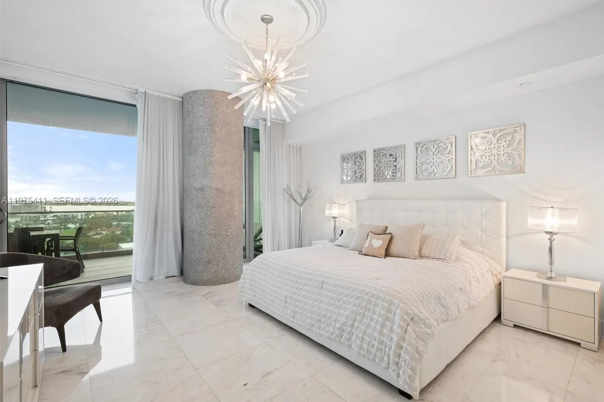 10203 Collins Ave # 1105, Bal Harbour FL 33154