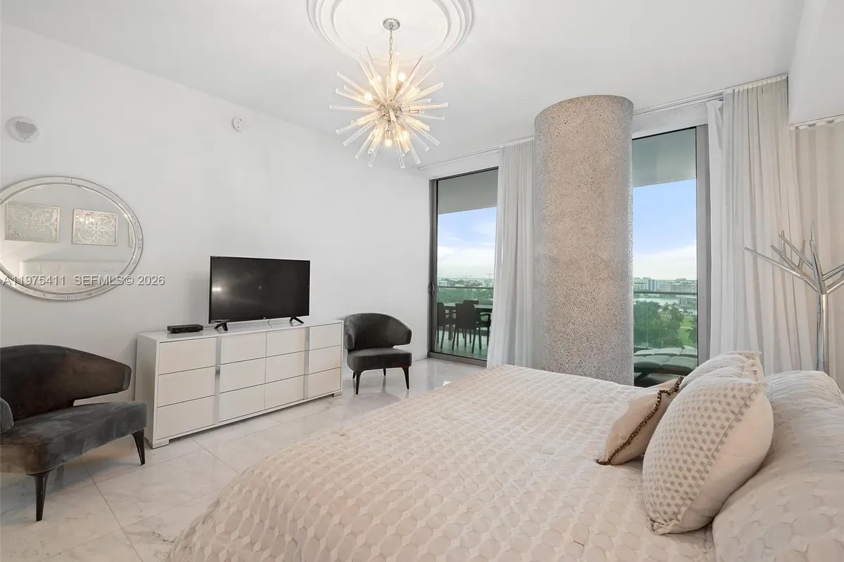 10203 Collins Ave # 1105, Bal Harbour FL 33154