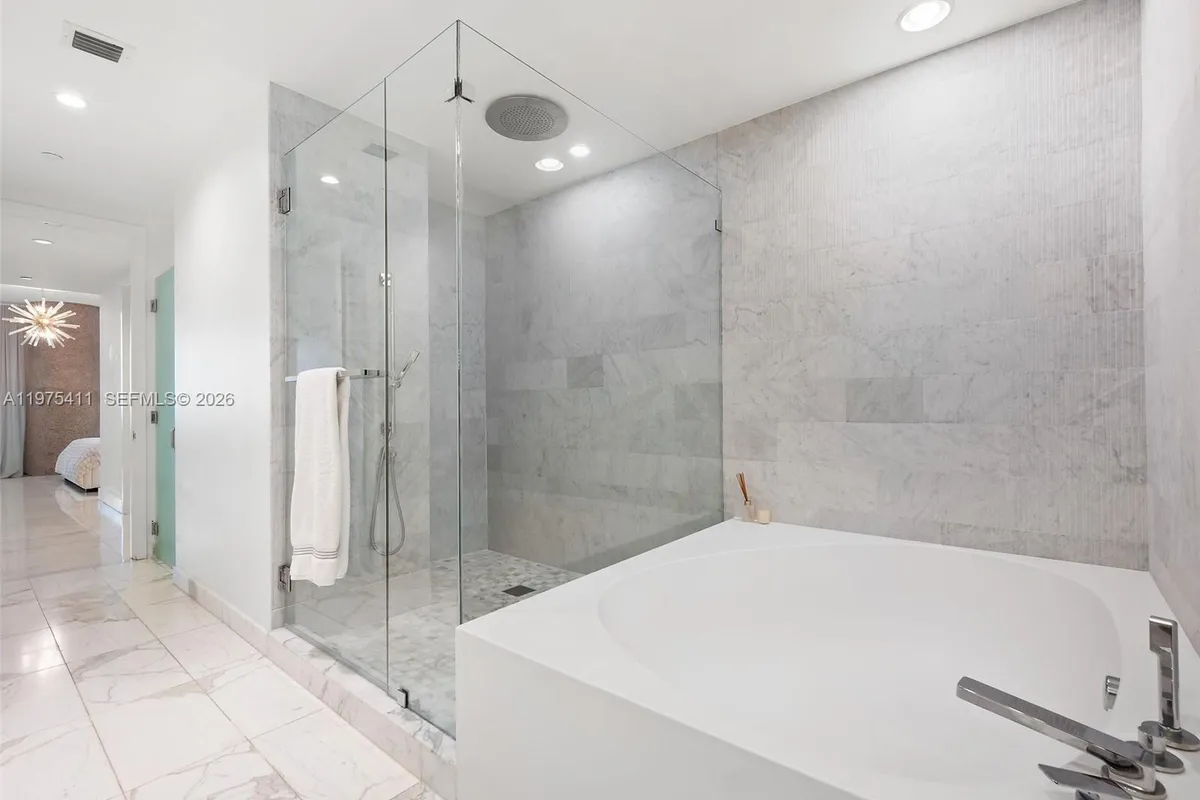 10203 Collins Ave # 1105, Bal Harbour FL 33154