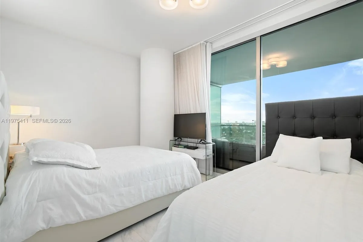 10203 Collins Ave # 1105, Bal Harbour FL 33154