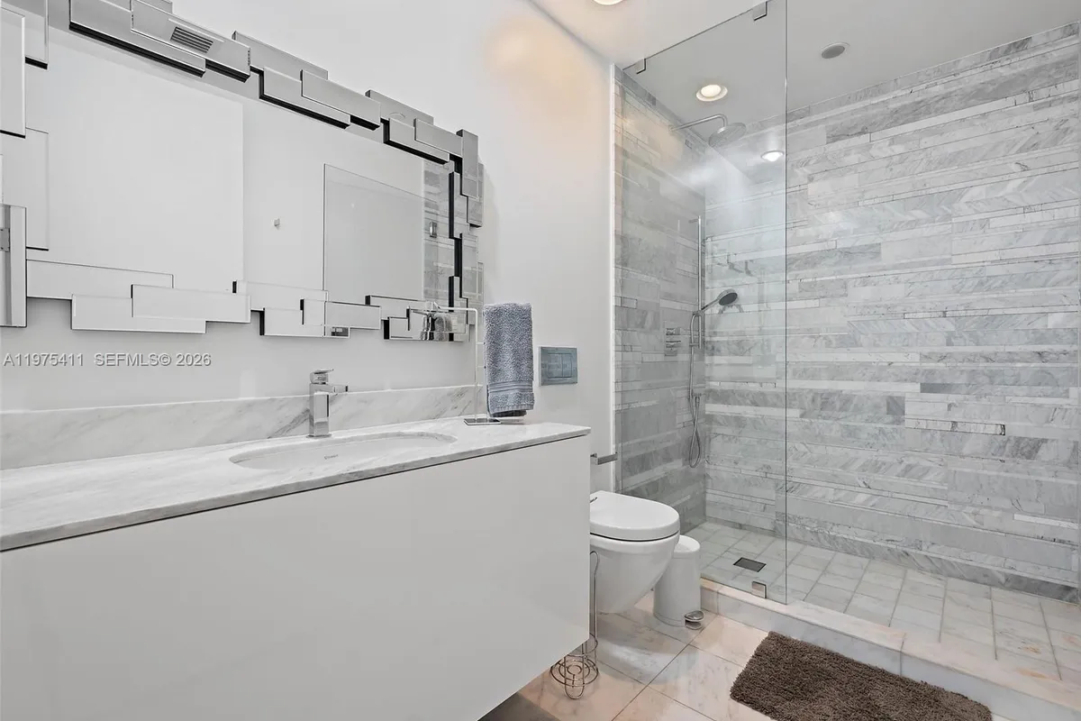 10203 Collins Ave # 1105, Bal Harbour FL 33154