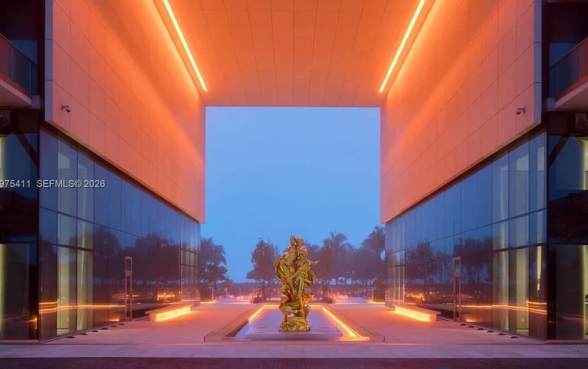 10203 Collins Ave # 1105, Bal Harbour FL 33154