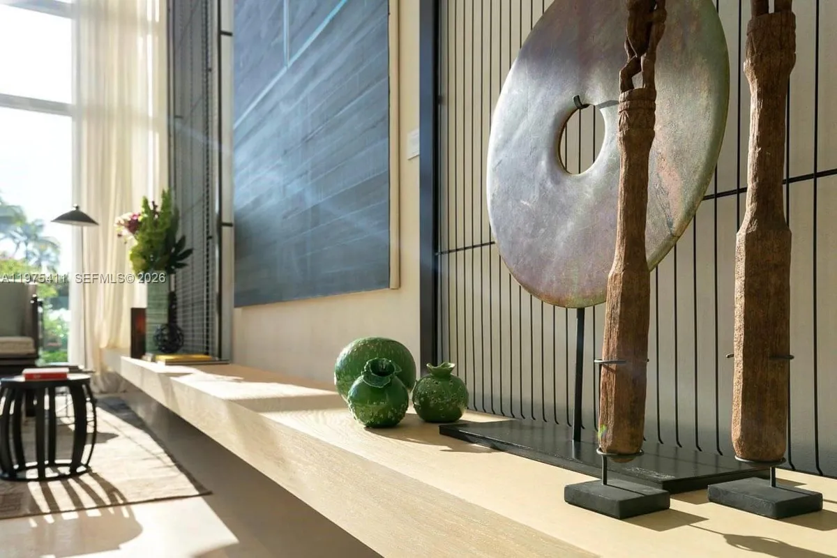 10203 Collins Ave # 1105, Bal Harbour FL 33154