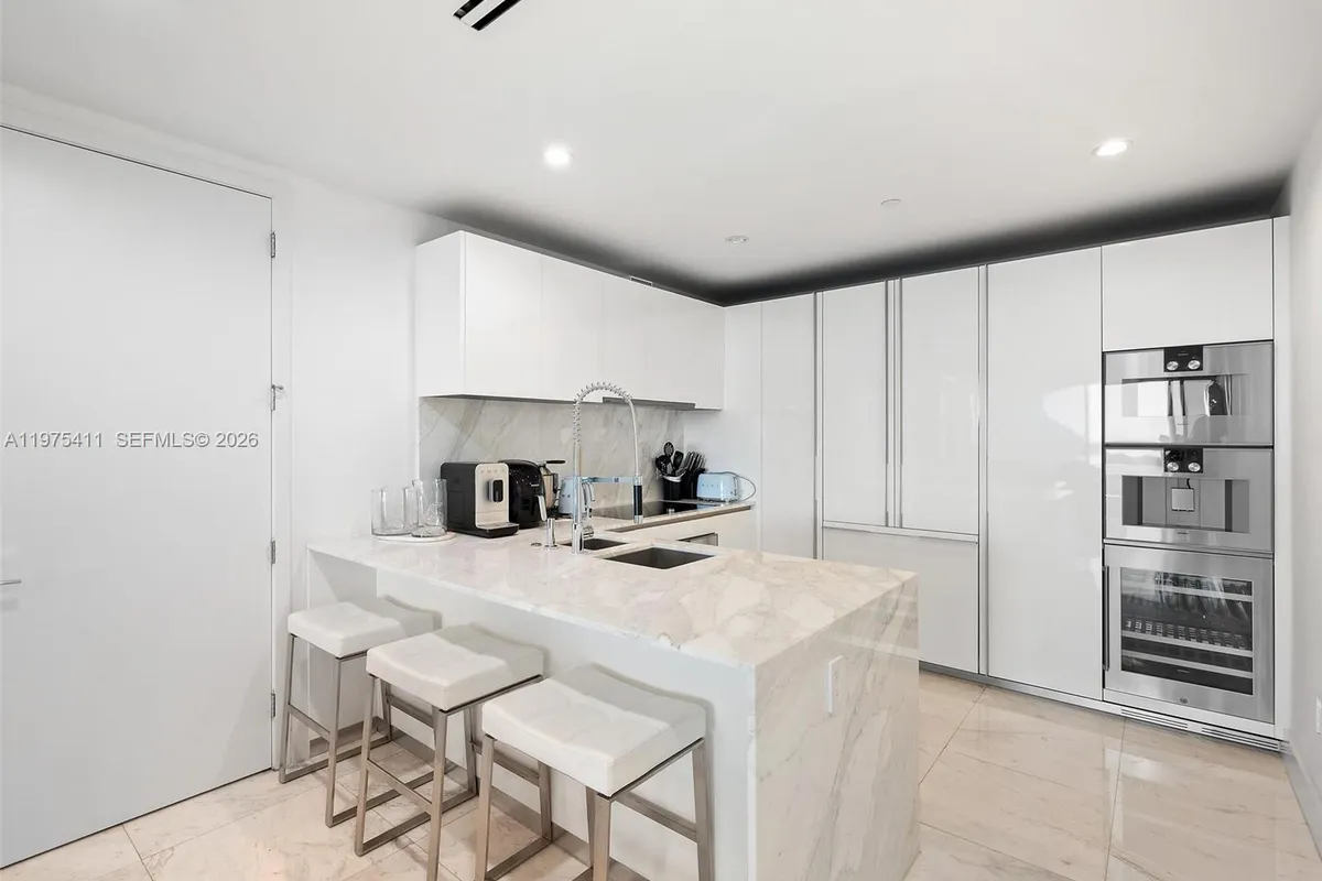 10203 Collins Ave # 1105, Bal Harbour FL 33154