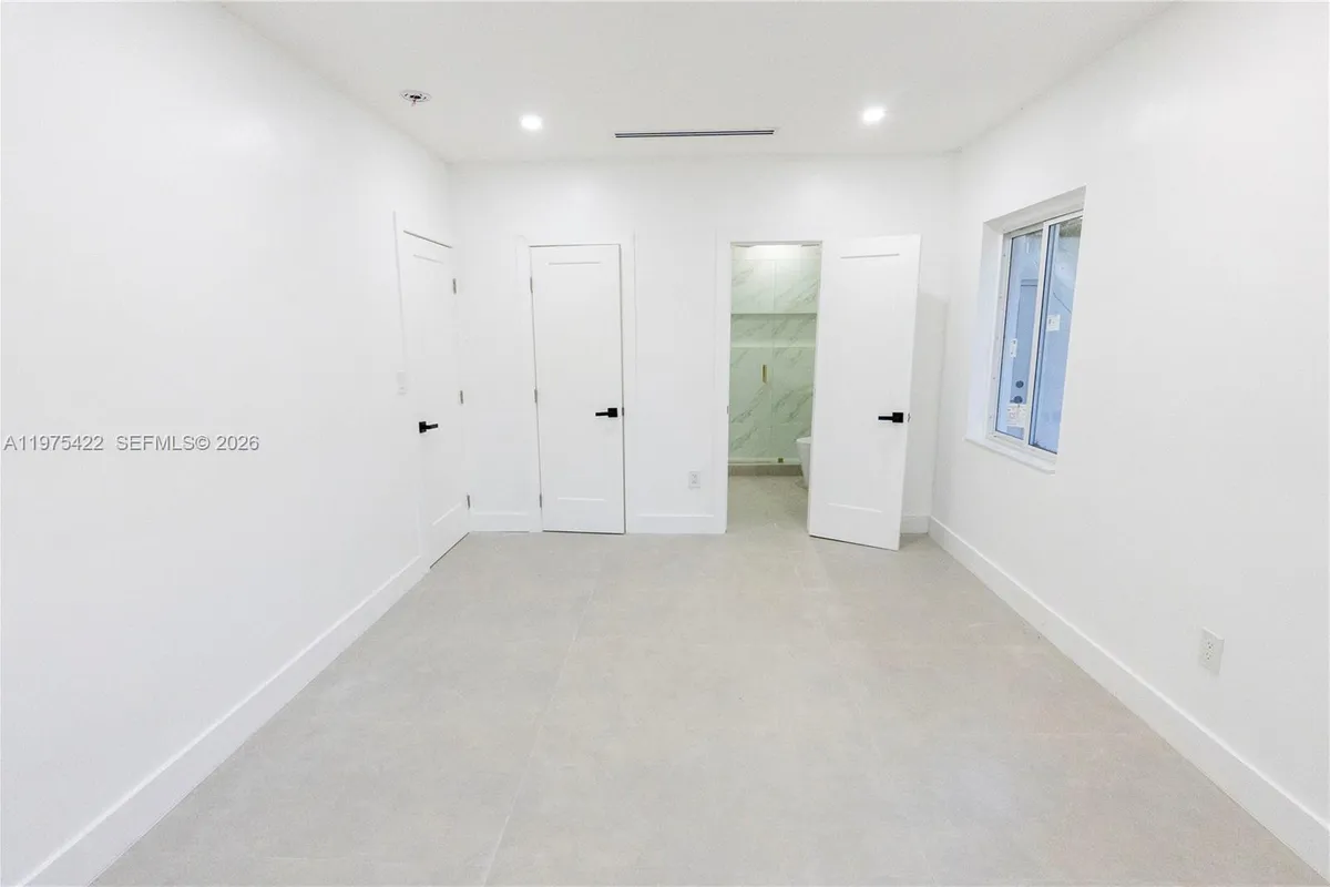 905 Tangier St, Coral Gables FL 33134