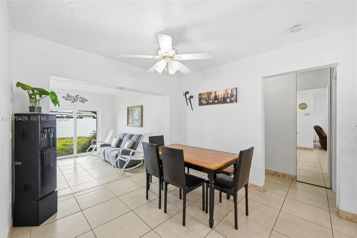 8641 NW 25th Ct, Sunrise FL 33322