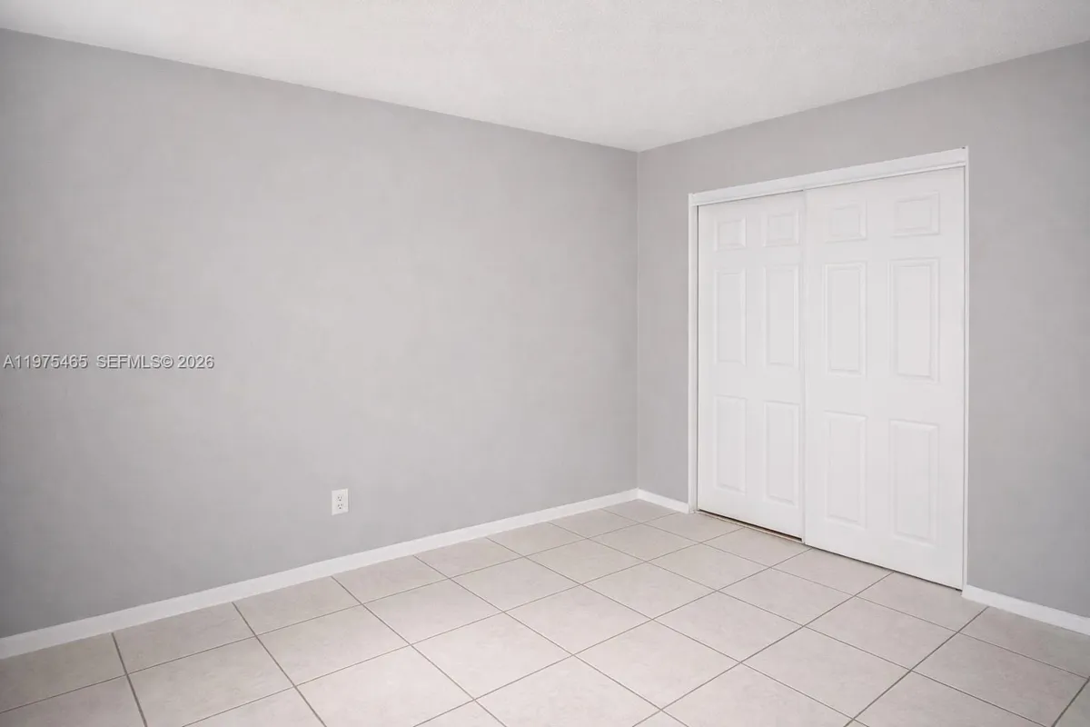 3841 NE 3rd Ave # 2, Oakland Park FL 33334