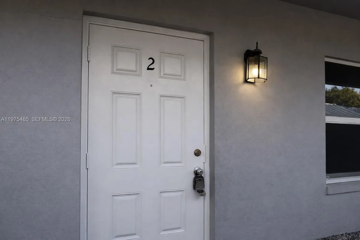 3841 NE 3rd Ave # 2, Oakland Park FL 33334