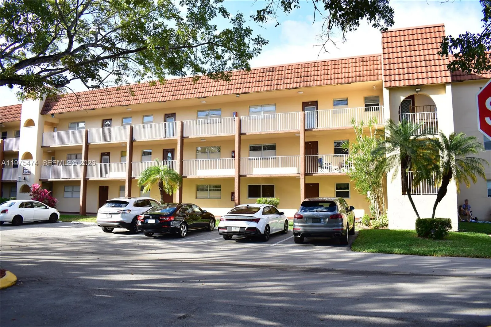 2 bedroom 2 bath for sale at 2801 N Pine Island Rd # 112, Sunrise FL 33322