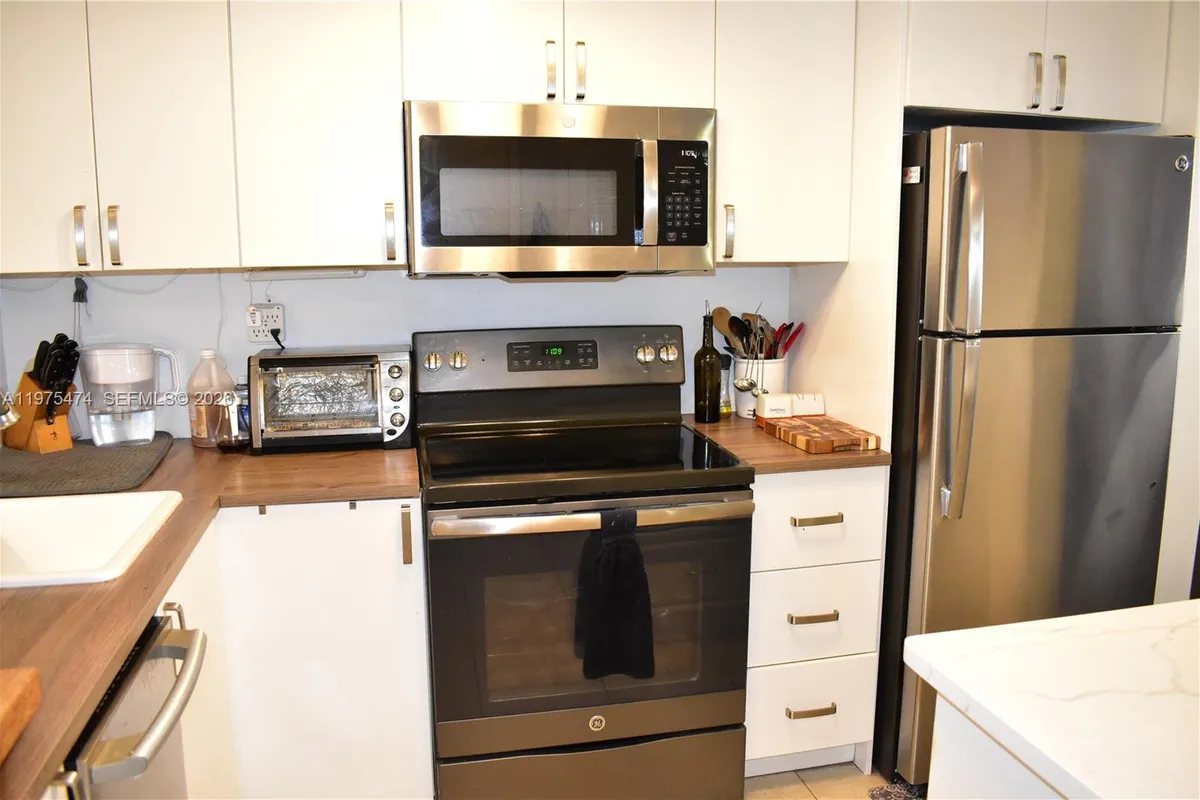 2801 N Pine Island Rd # 112, Sunrise FL 33322