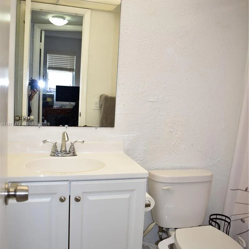 2801 N Pine Island Rd # 112, Sunrise FL 33322