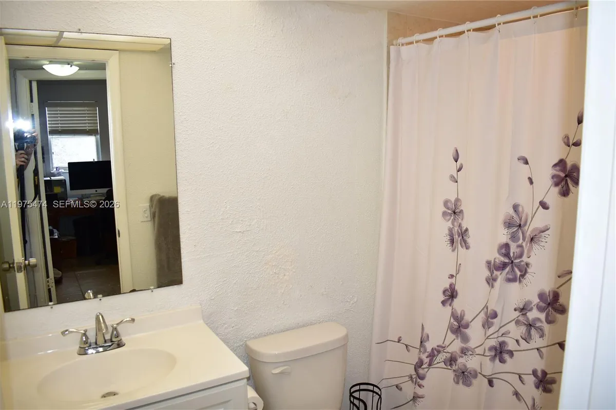 2801 N Pine Island Rd # 112, Sunrise FL 33322