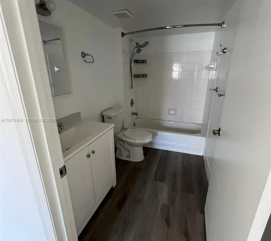 440 S Park Rd # 202, Hollywood FL 33021