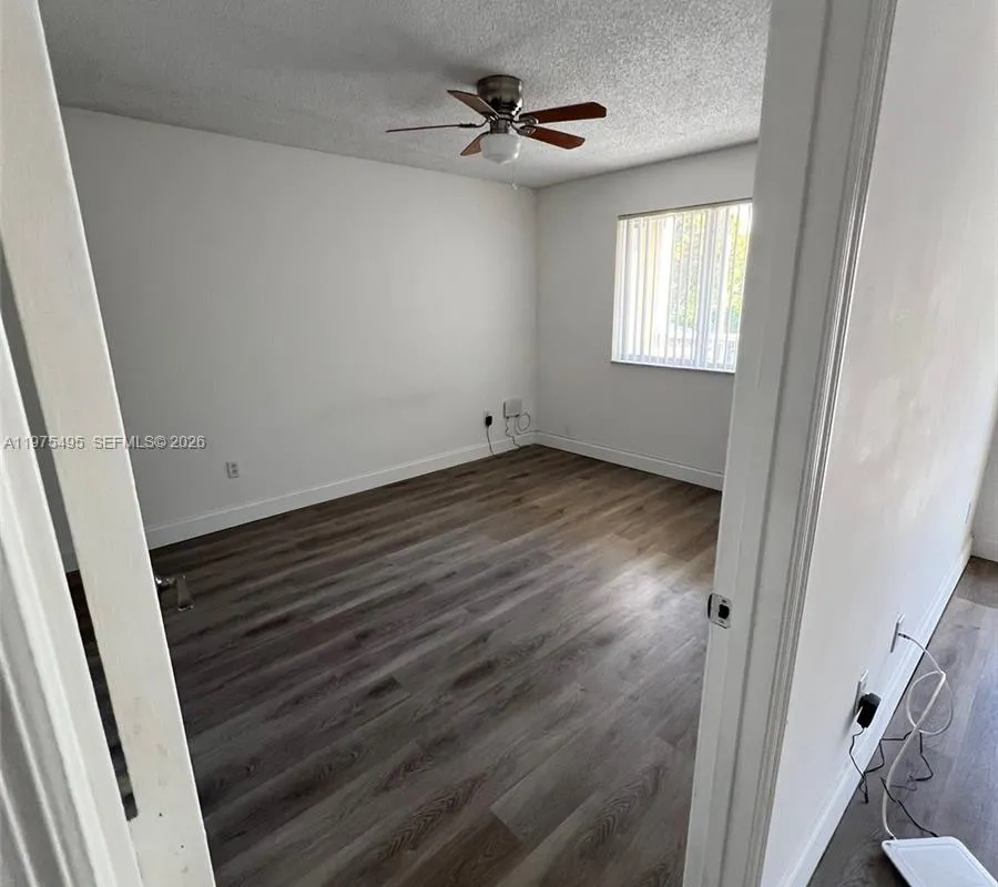 440 S Park Rd # 202, Hollywood FL 33021