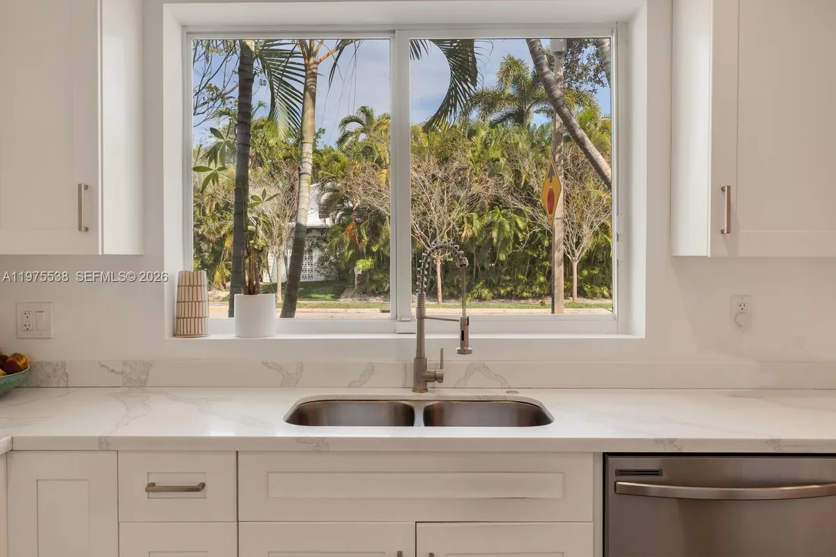 7630 NE 8th Ave, Miami FL 33138