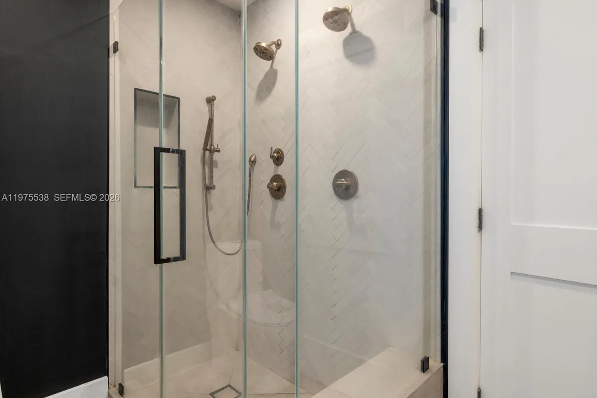 7630 NE 8th Ave, Miami FL 33138