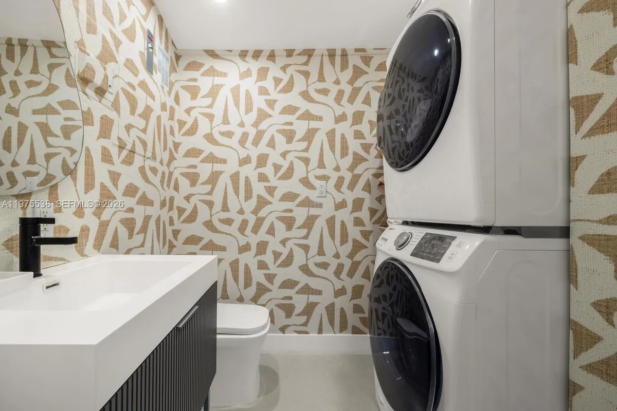 7630 NE 8th Ave, Miami FL 33138