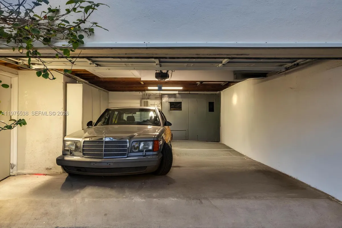 7630 NE 8th Ave, Miami FL 33138