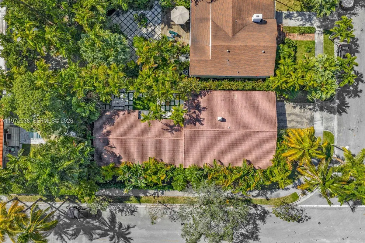 7630 NE 8th Ave, Miami FL 33138