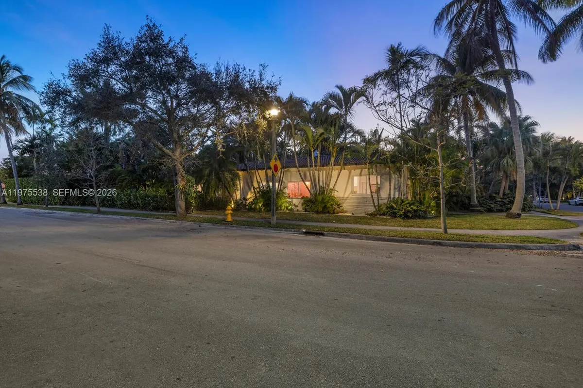 7630 NE 8th Ave, Miami FL 33138