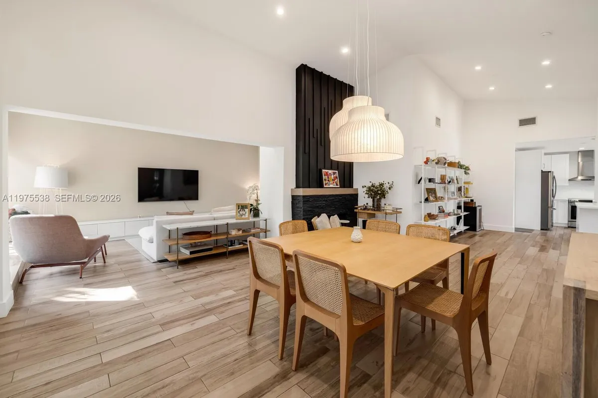 7630 NE 8th Ave, Miami FL 33138