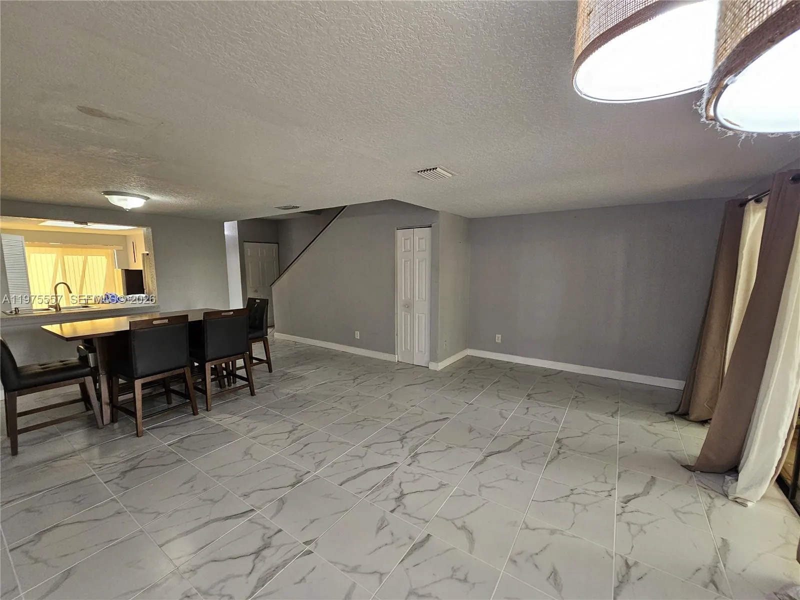 8837 NW 48th St, Sunrise FL 33351